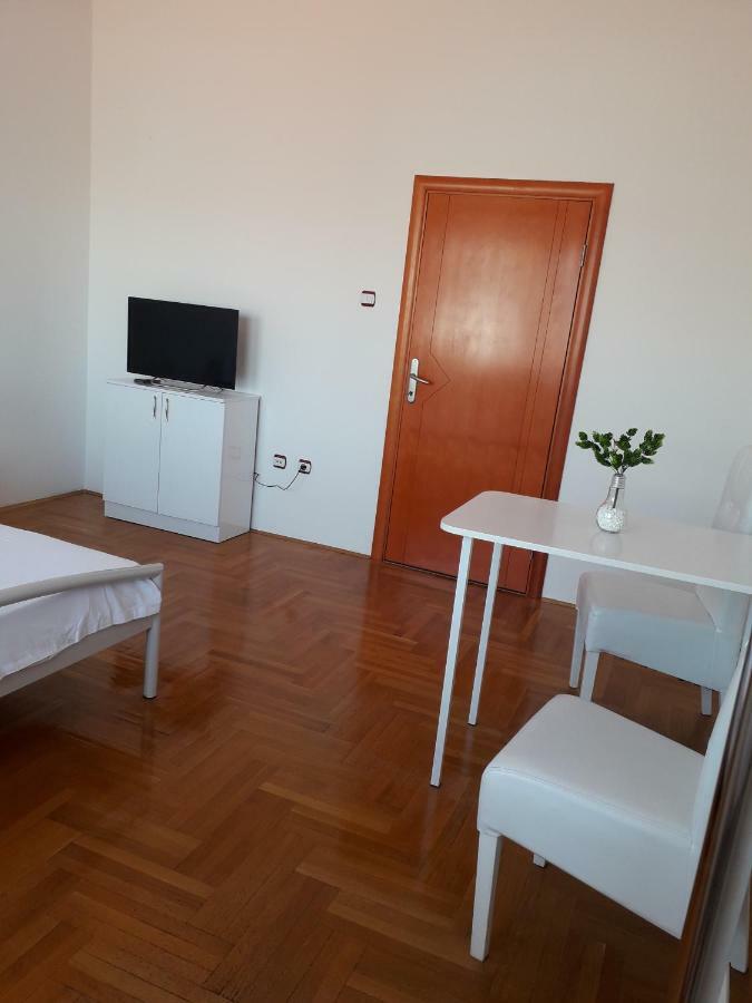 Apartman Dunja Ns 2 Újvidék Kültér fotó